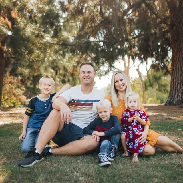 photo taken by a professional photographer during a free photography mini session