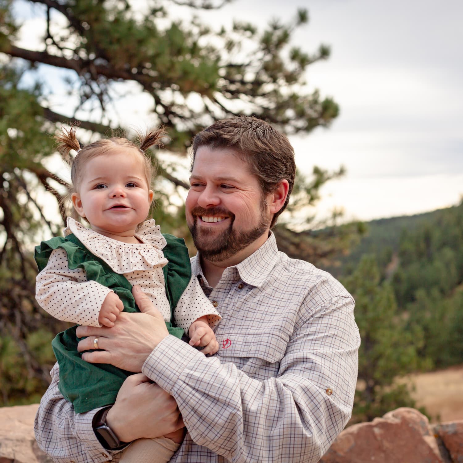 photo taken by a professional photographer during a free photography mini session